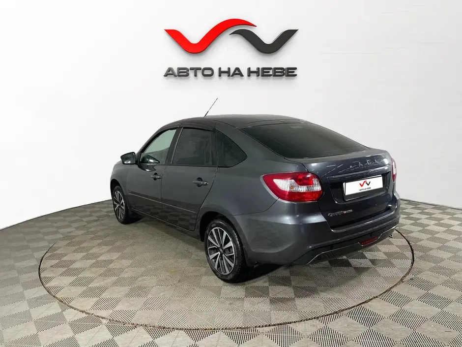 «Авто на Неве»