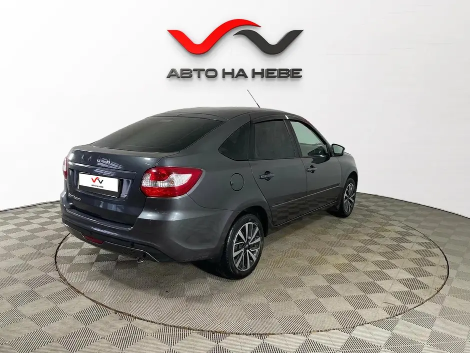 «Авто на Неве»