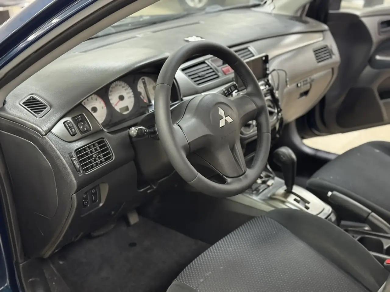 Mitsubishi Lancer