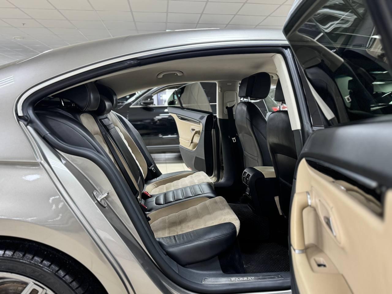 Volkswagen Passat CC