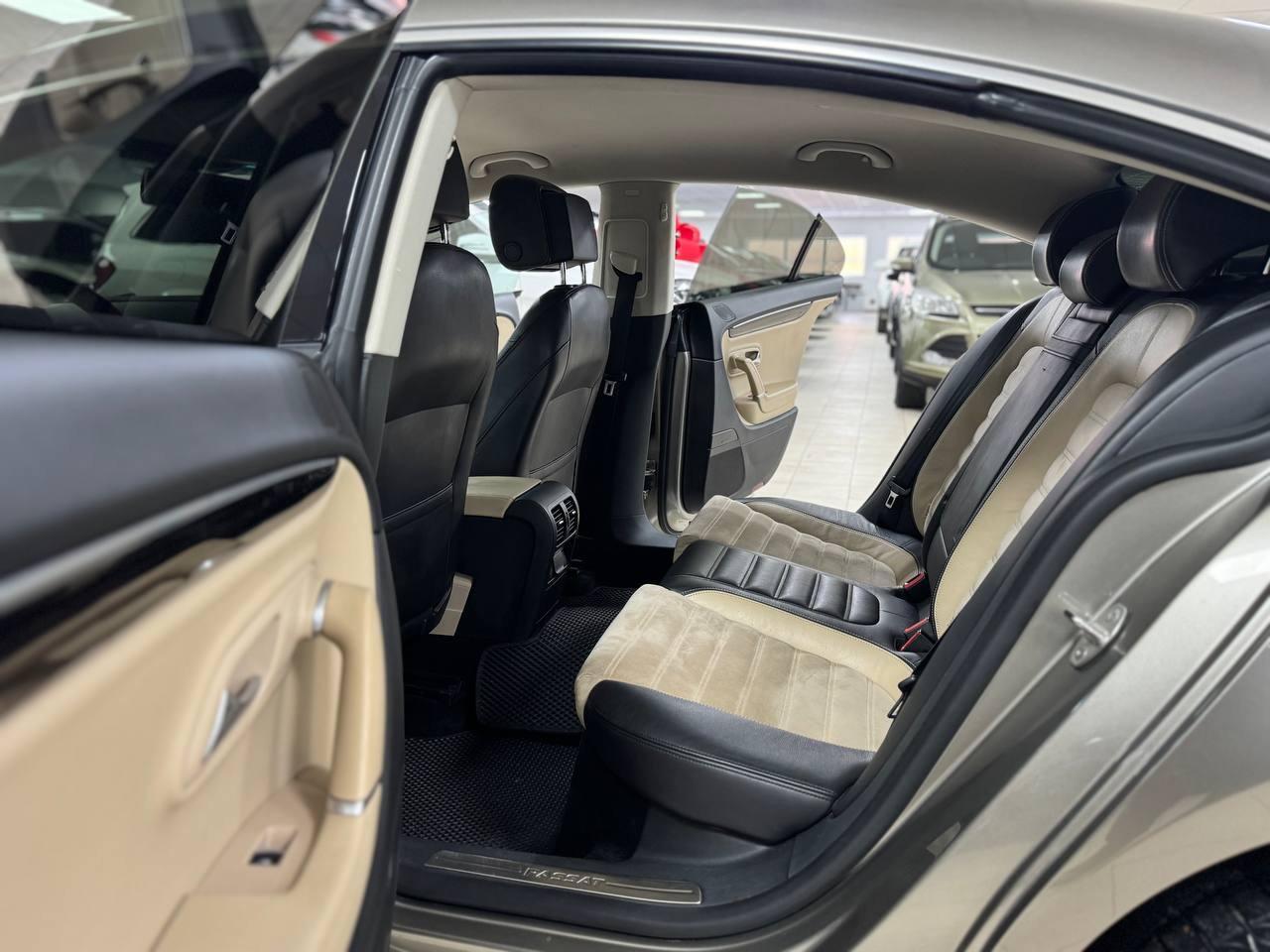 Volkswagen Passat CC