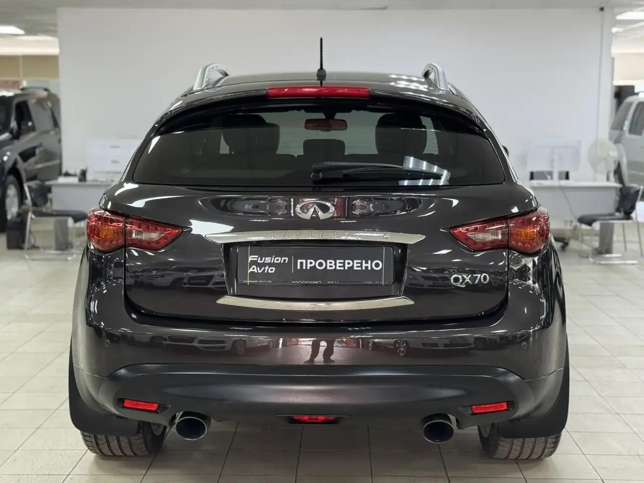 Infiniti QX70