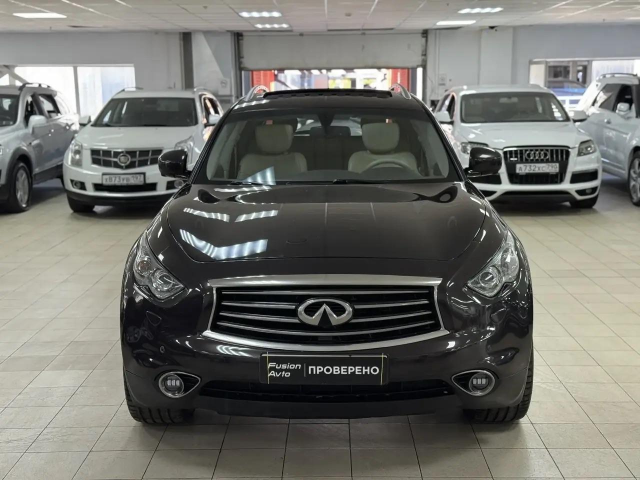 Infiniti QX70