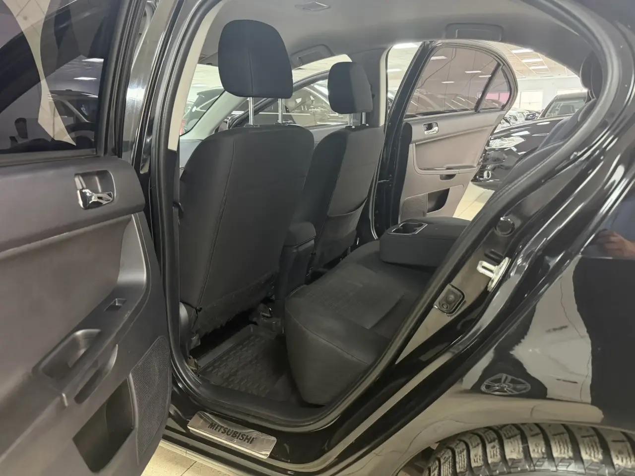Mitsubishi Lancer