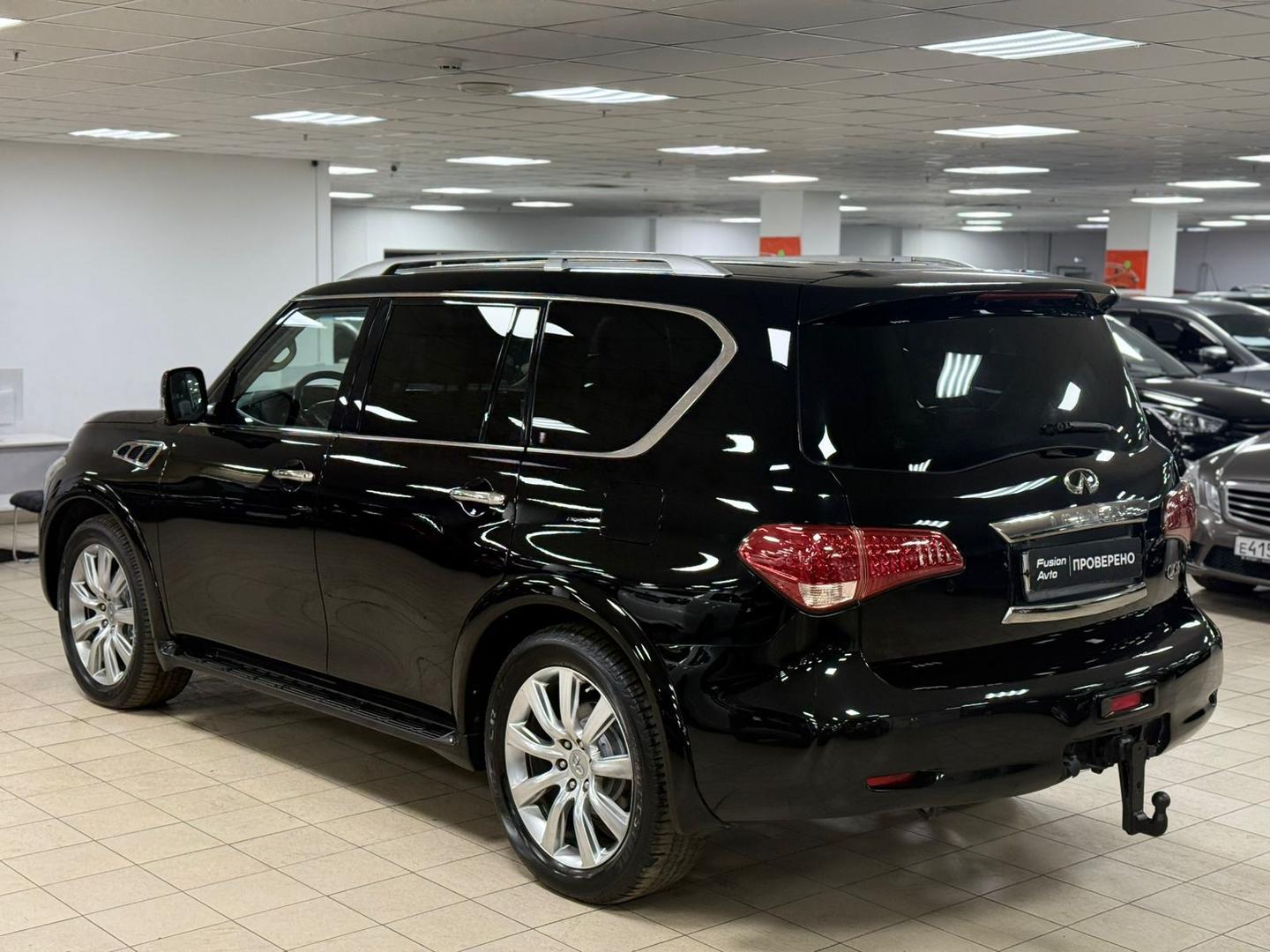 Infiniti QX56