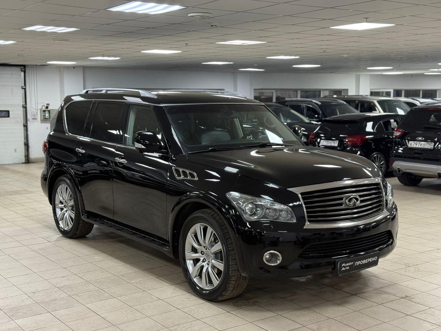 Infiniti QX56