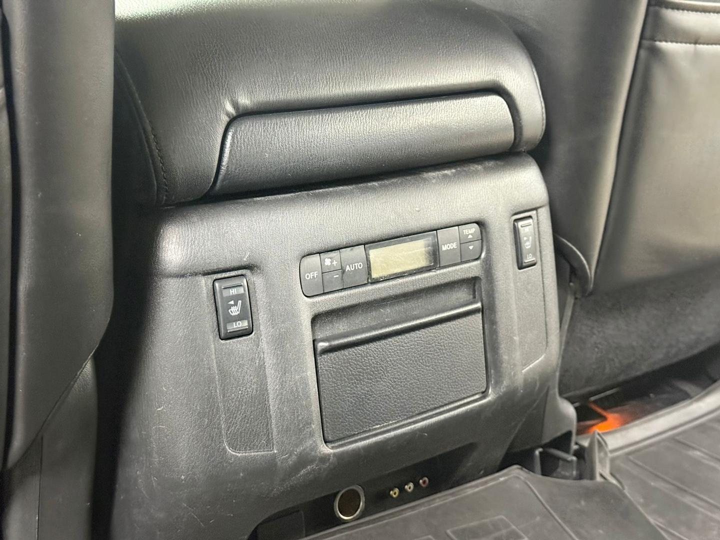Infiniti QX56