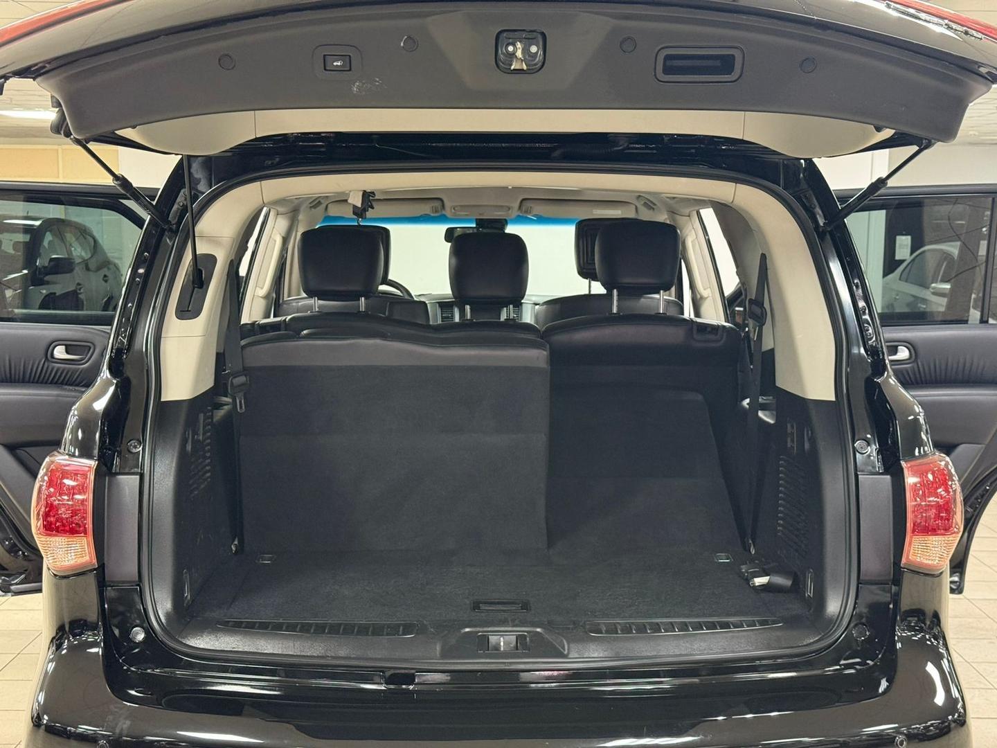 Infiniti QX56
