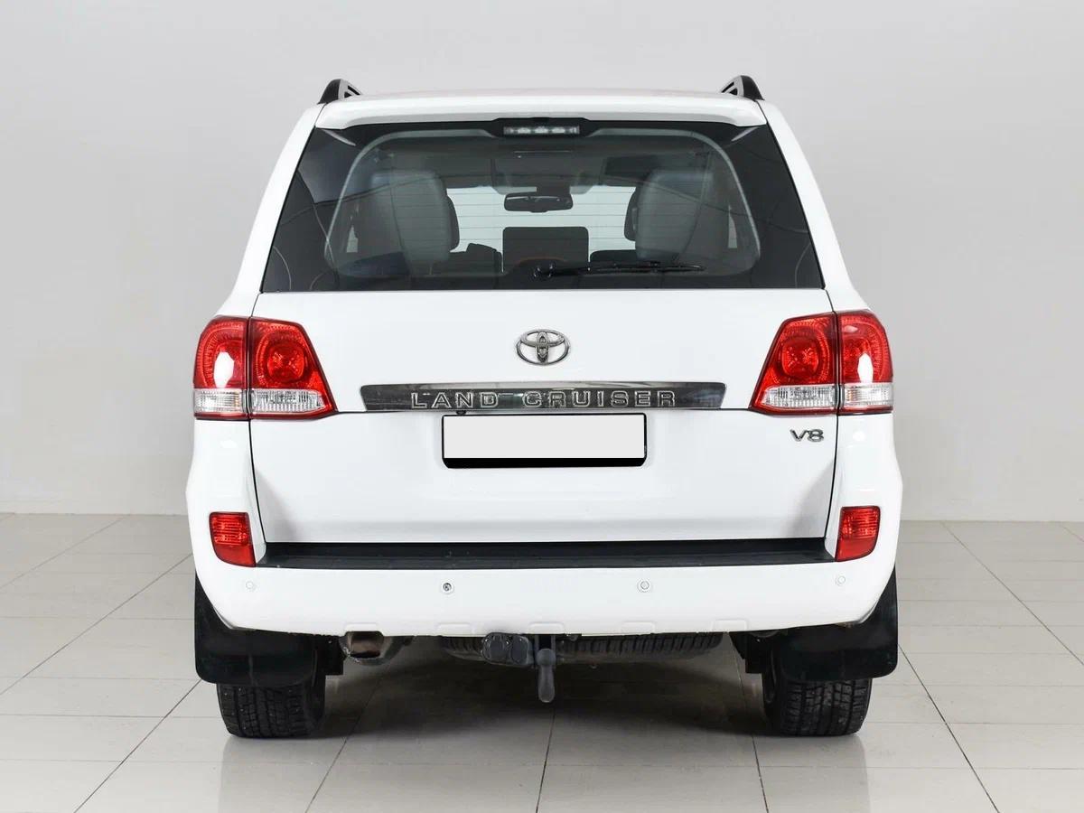 Toyota Land Cruiser, 2011