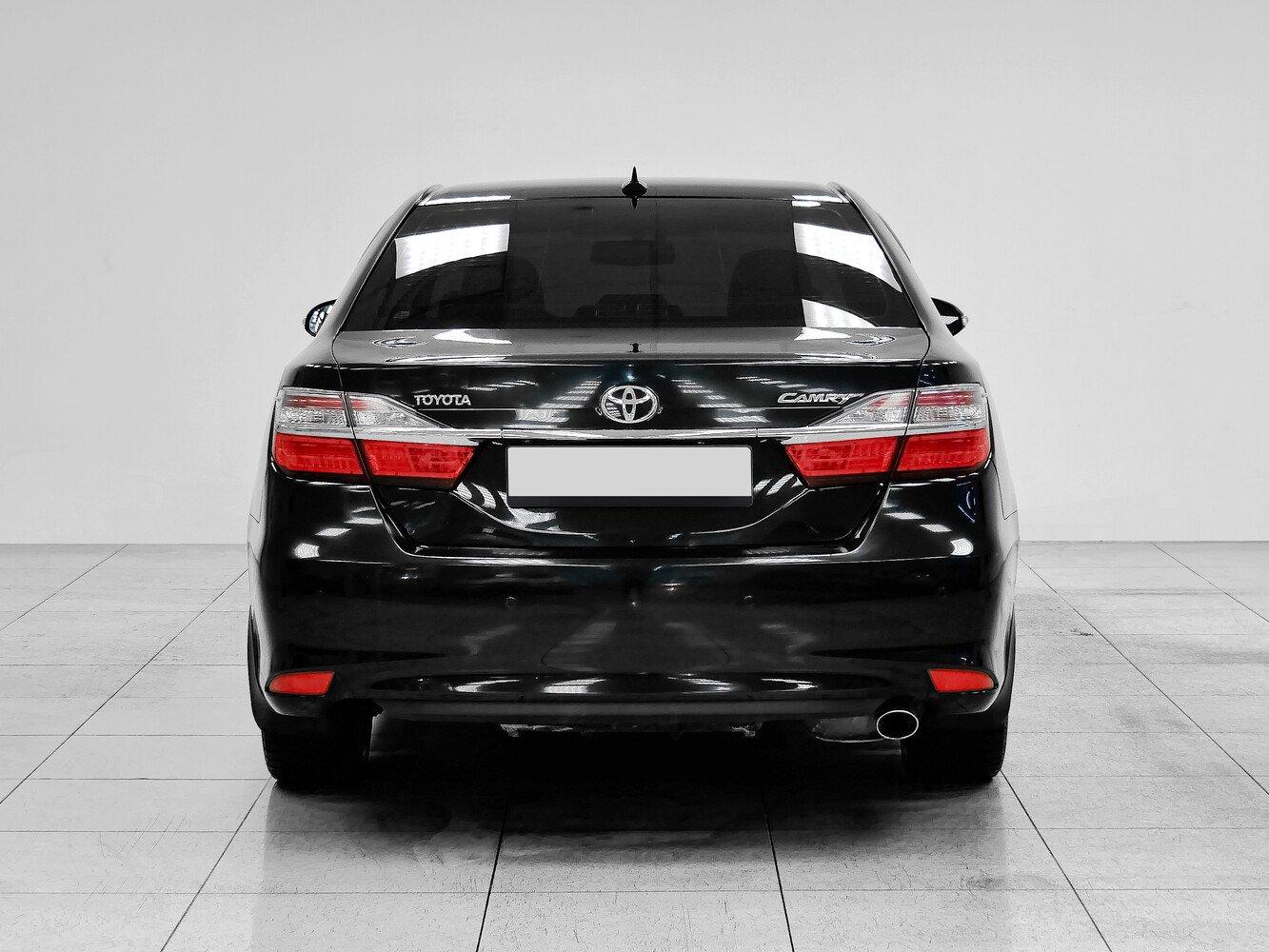 Toyota Camry, 2016