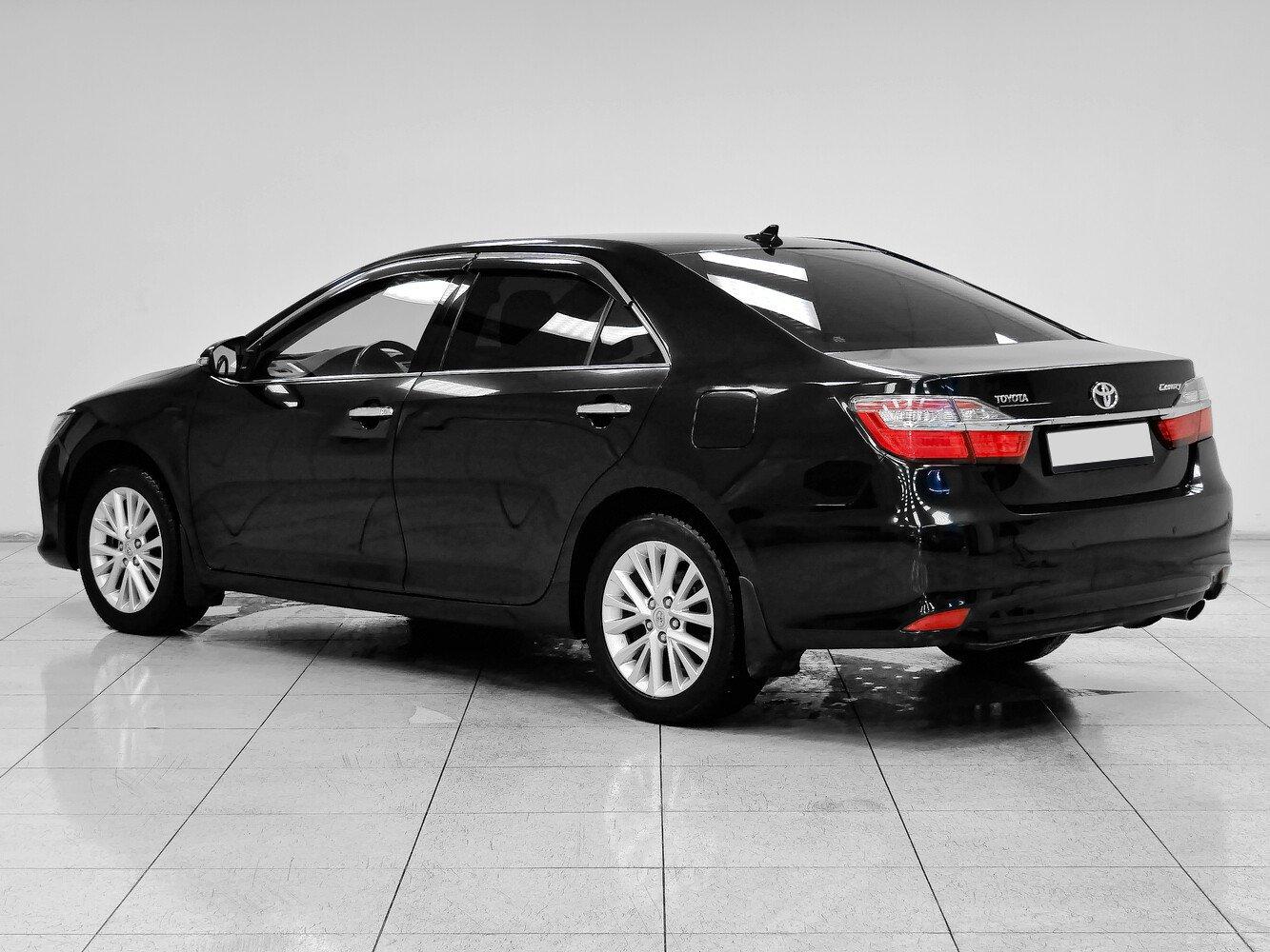 Toyota Camry, 2016