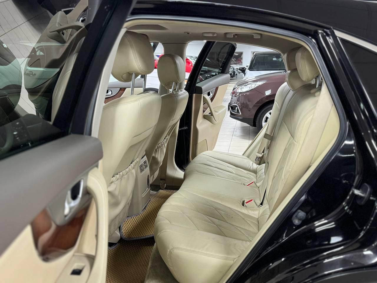 Infiniti FX