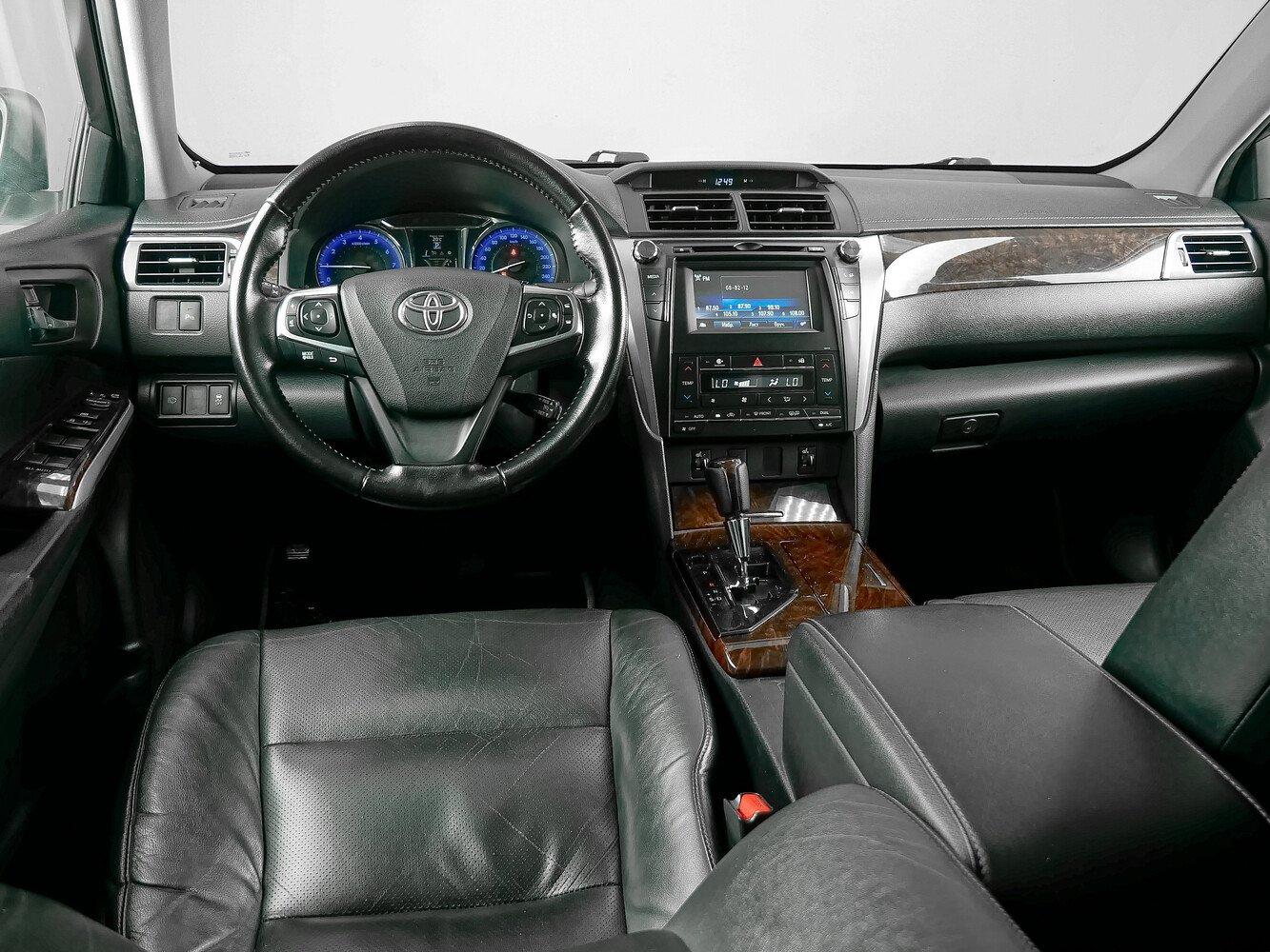 Toyota Camry, 2017
