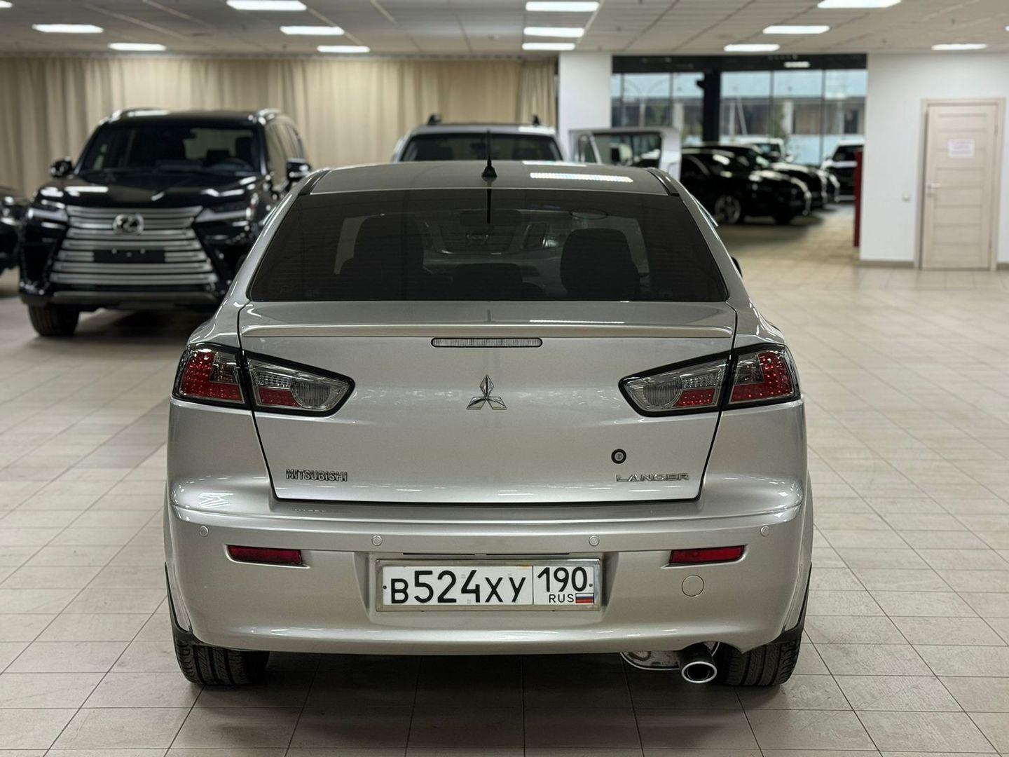 Mitsubishi Lancer
