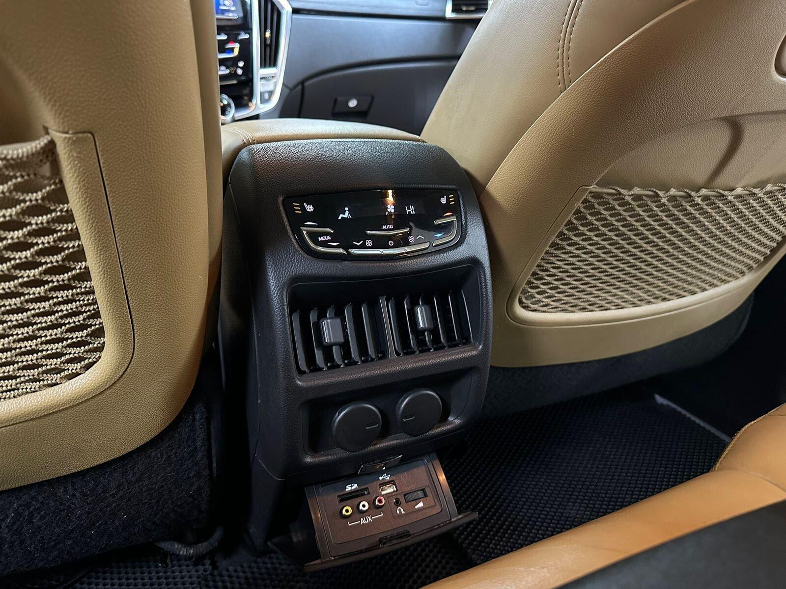 Cadillac SRX