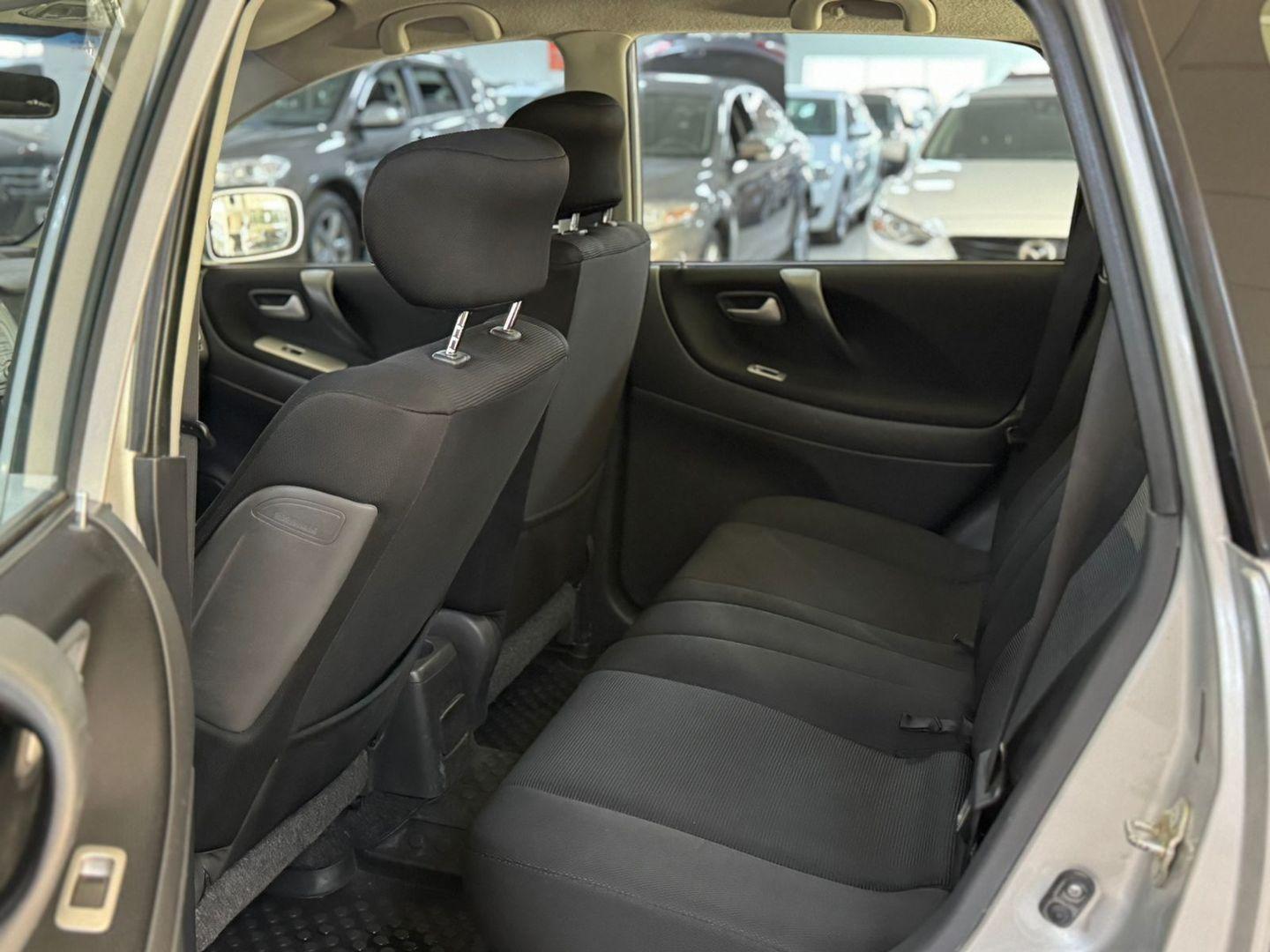 Suzuki Liana