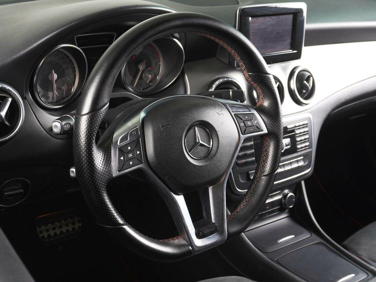 Mercedes-Benz CLA, 2015