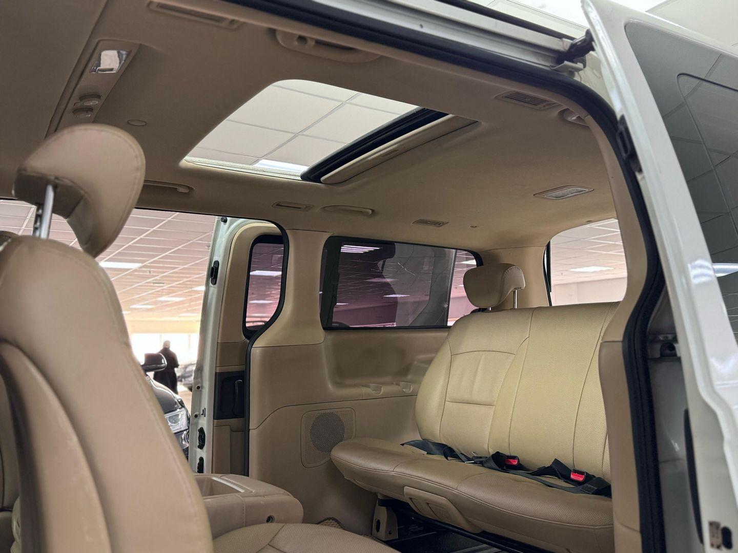 Hyundai Grand Starex
