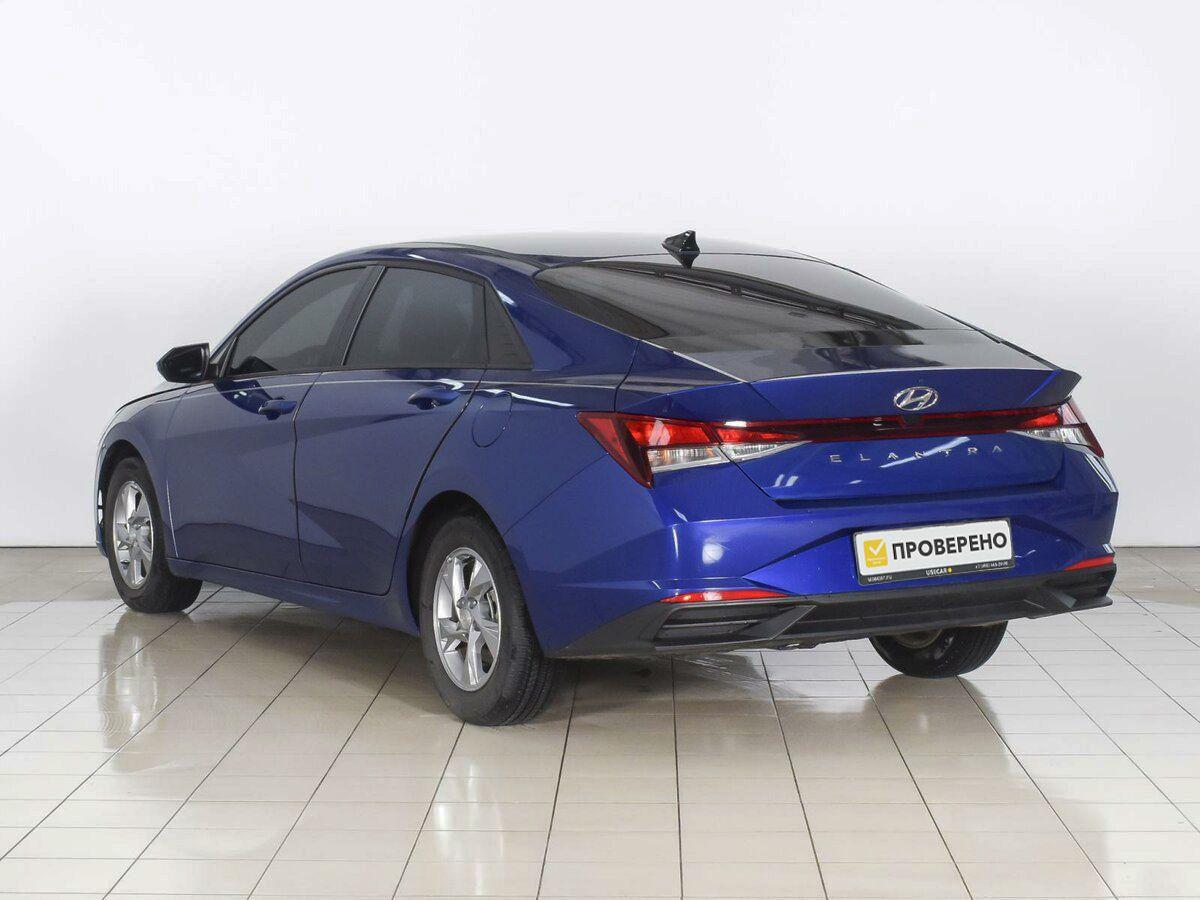 Hyundai Elantra, 2022