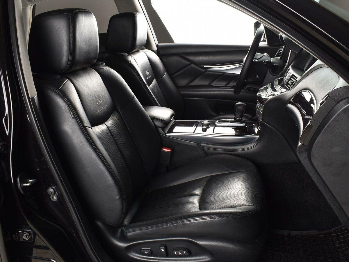 Infiniti M, 2012