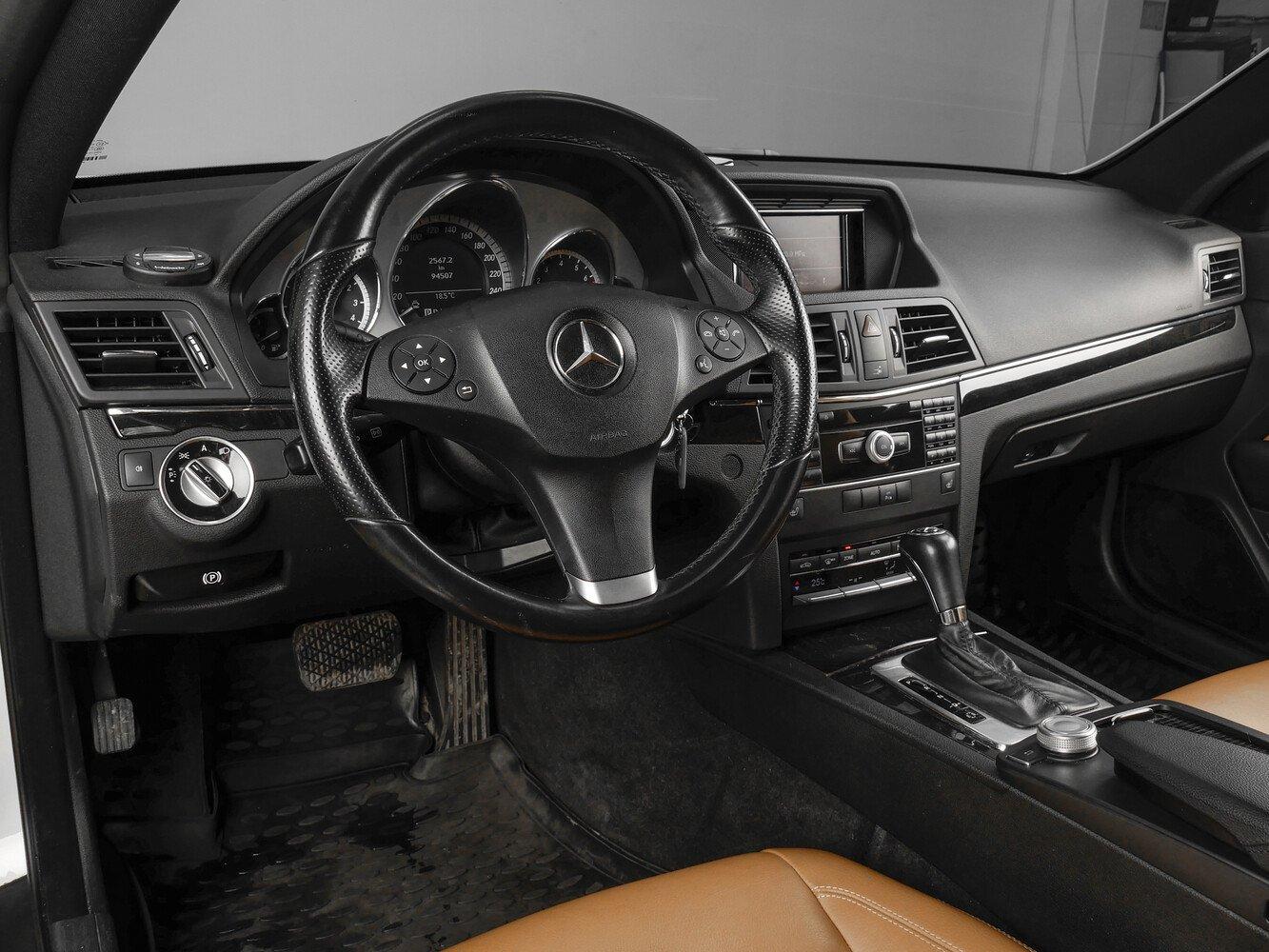 Mercedes-Benz E-Класс, 2011