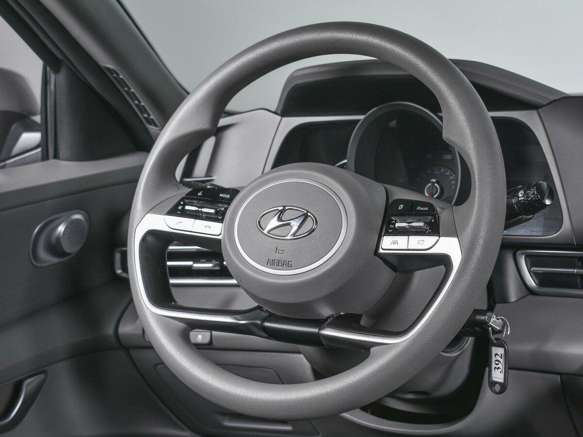 Hyundai Elantra, 2021