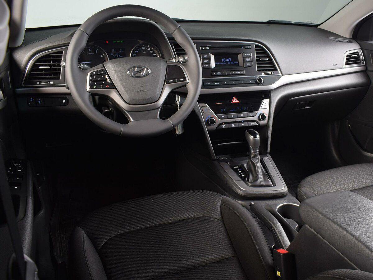 Hyundai Elantra, 2017
