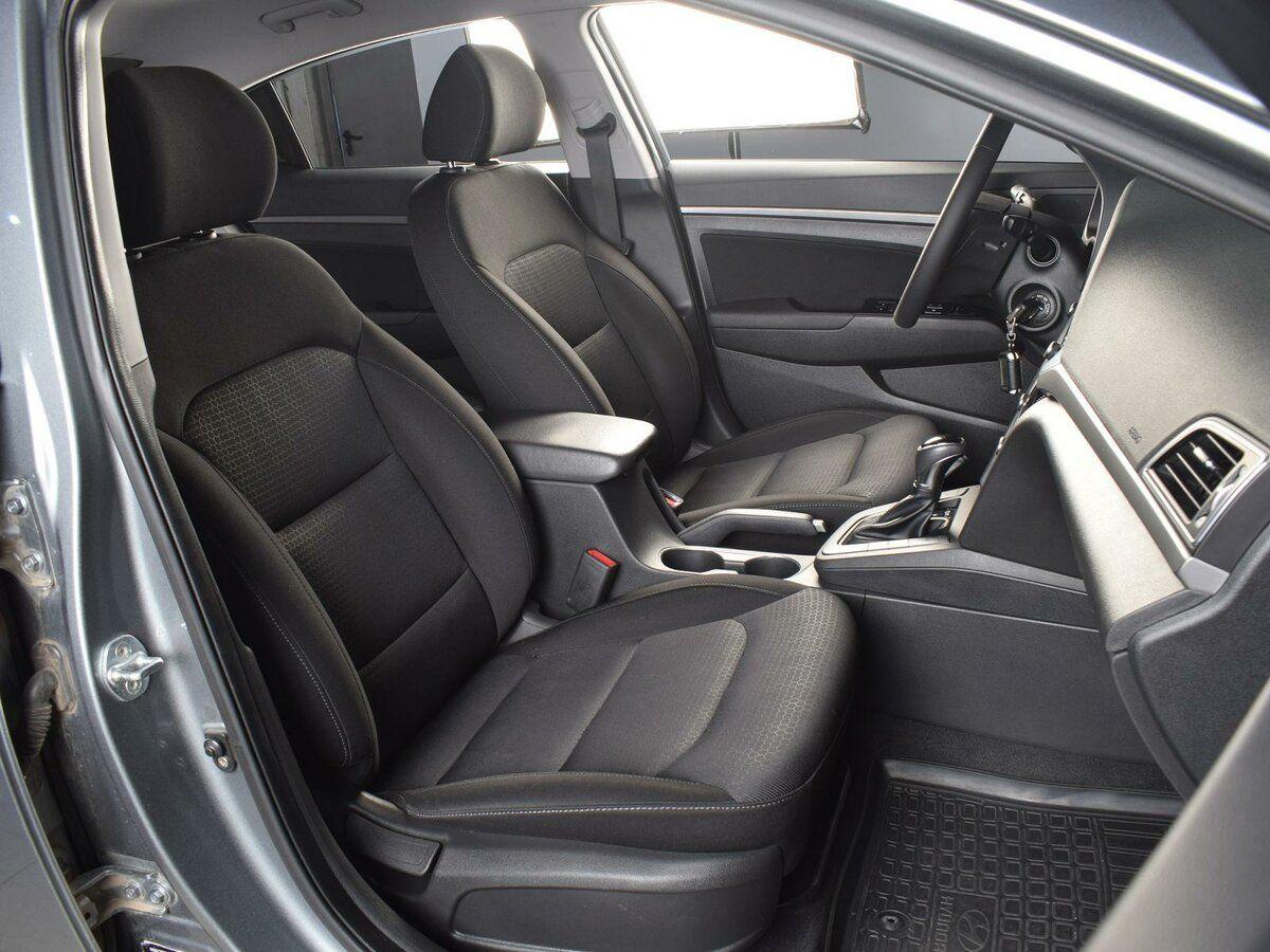 Hyundai Elantra, 2017
