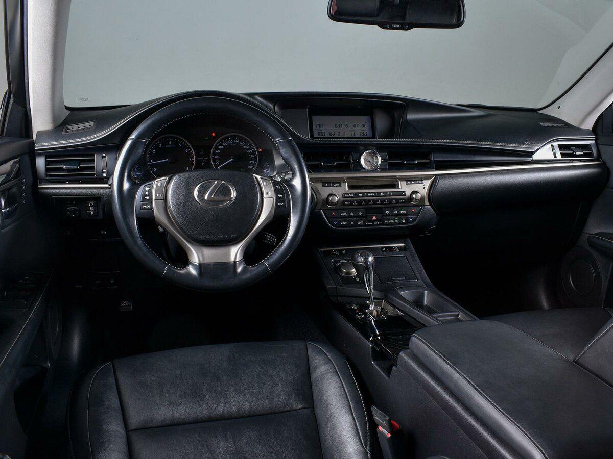 Lexus ES, 2014