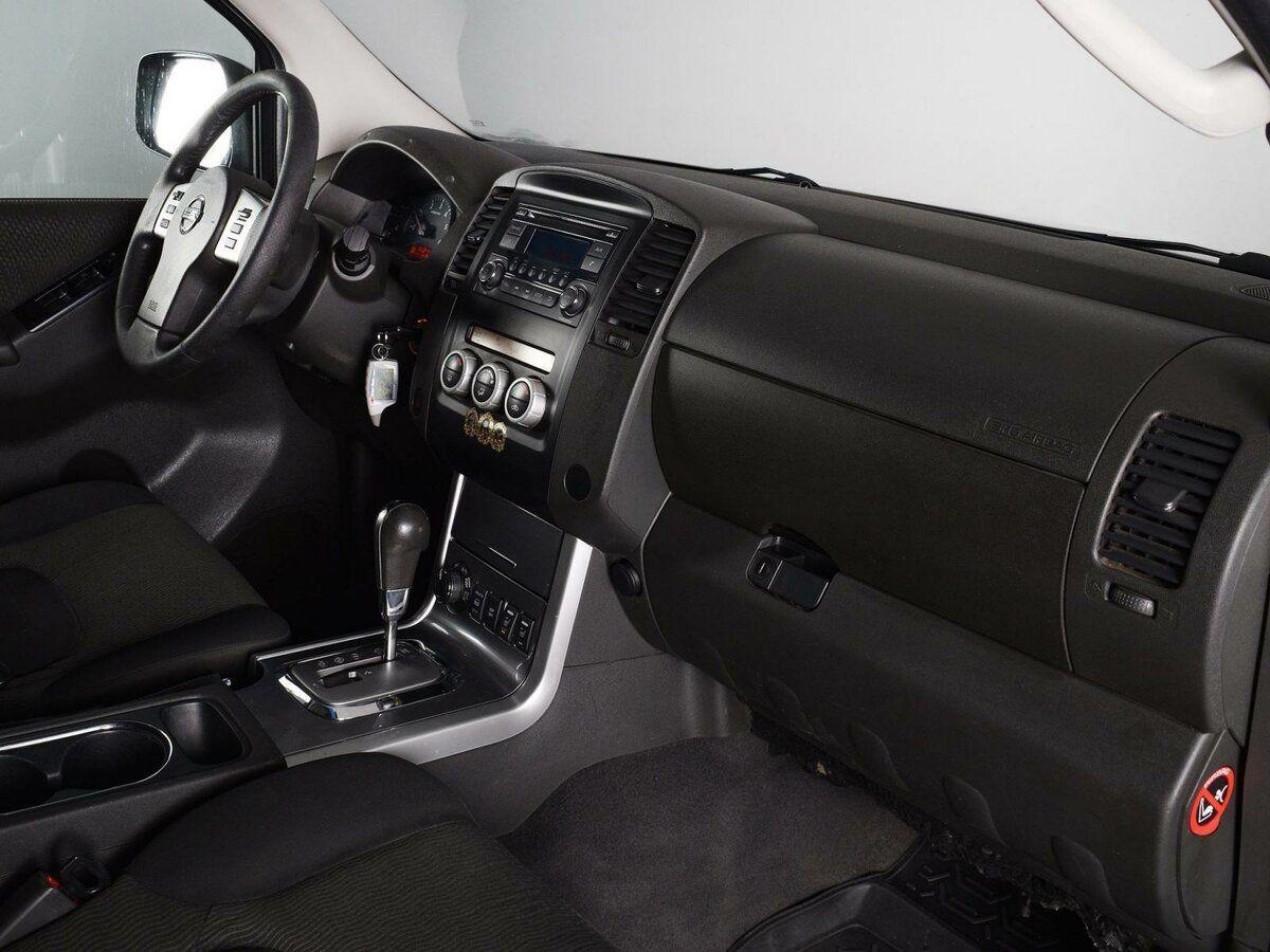 Nissan Navara (Frontier), 2012