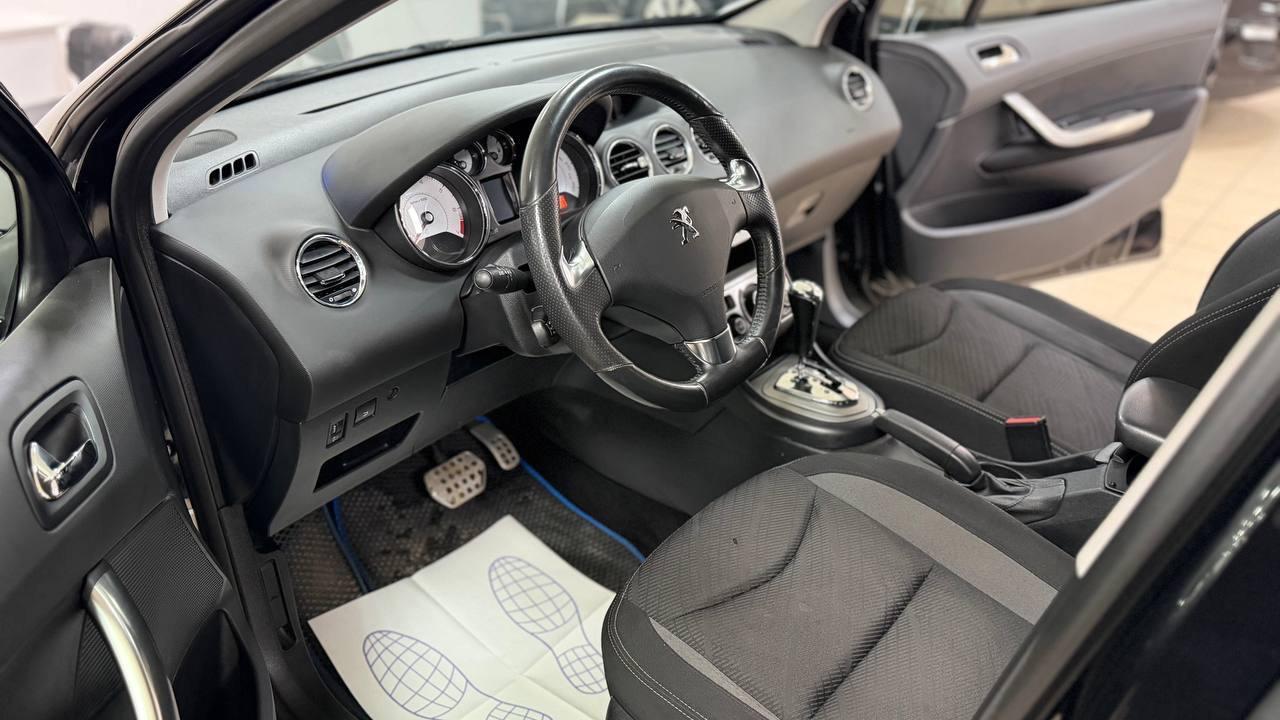Peugeot 408