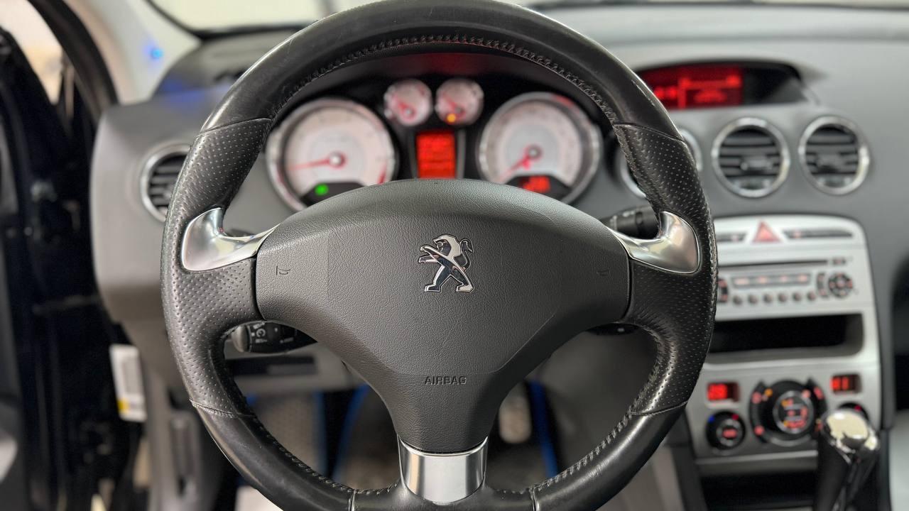 Peugeot 408