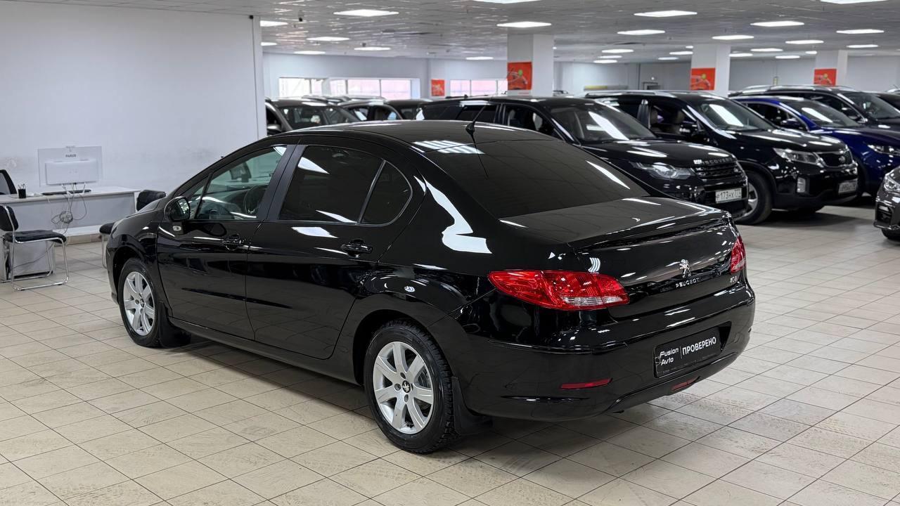 Peugeot 408