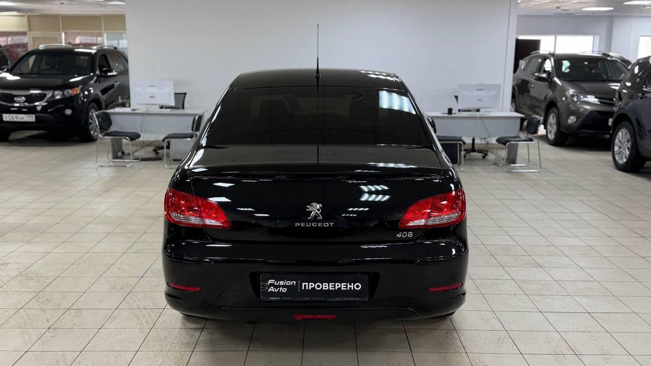 Peugeot 408