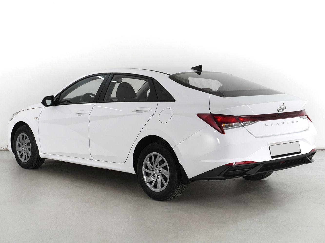 Hyundai Elantra, 2023