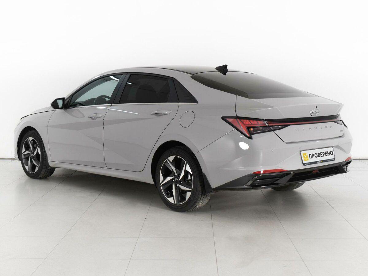 Hyundai Elantra, 2021