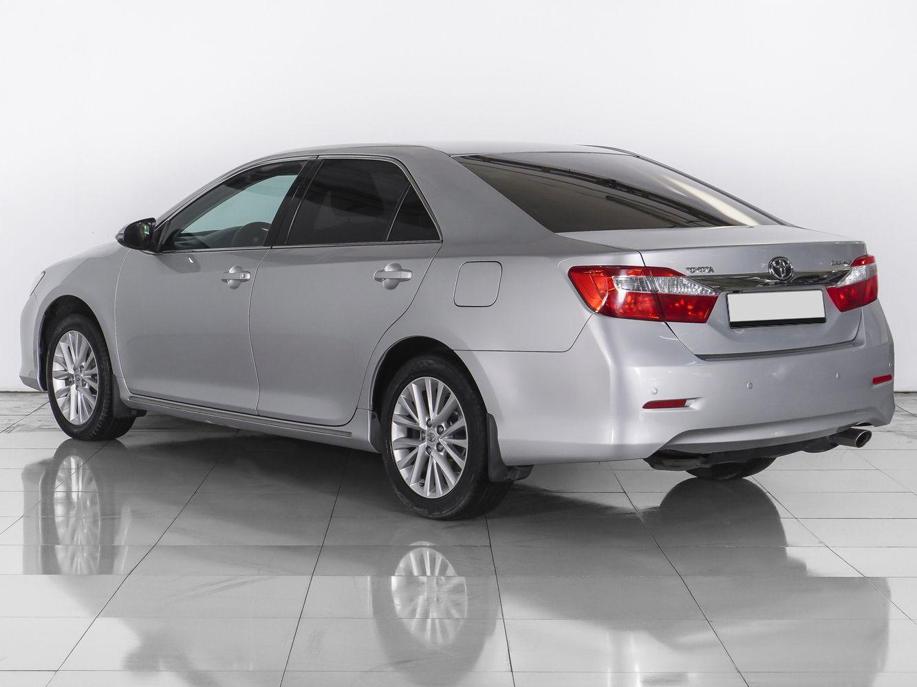 Toyota Camry, 2014