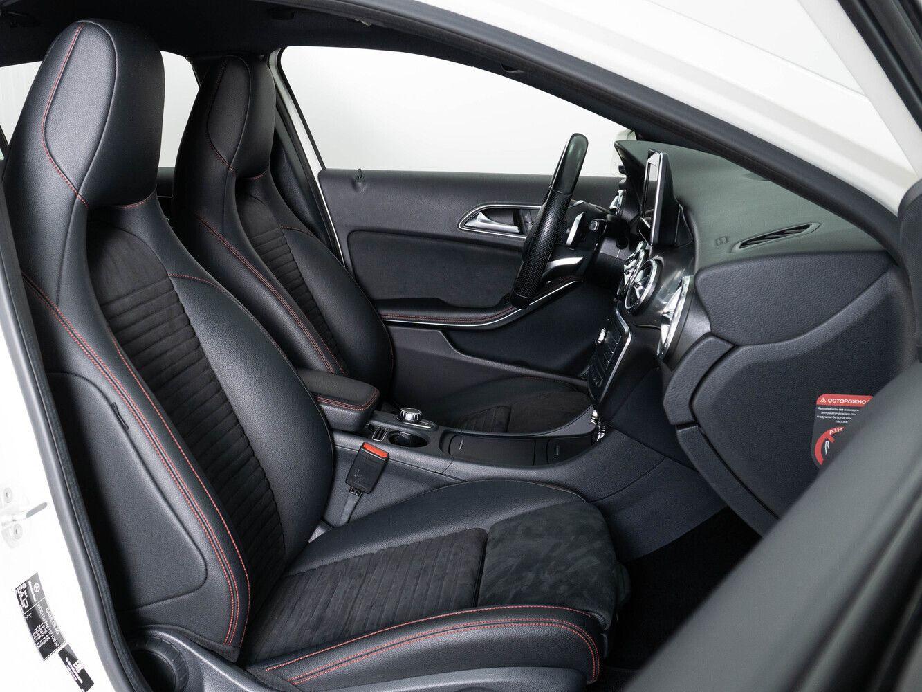 Mercedes-Benz GLA, 2015