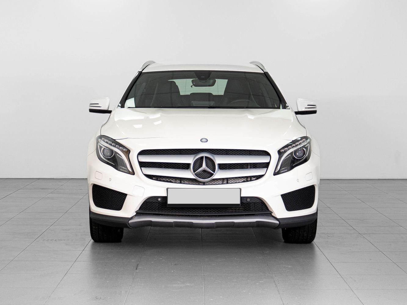 Mercedes-Benz GLA, 2015