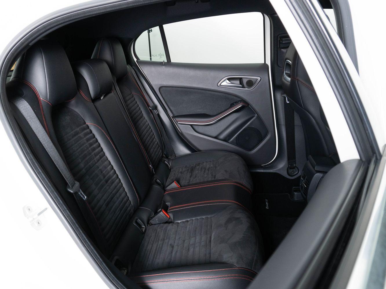 Mercedes-Benz GLA, 2015