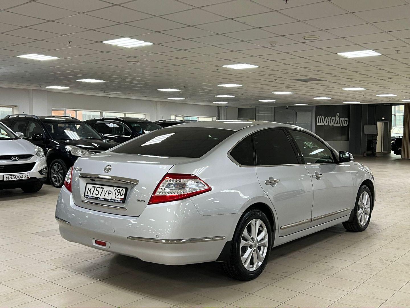 Nissan Teana