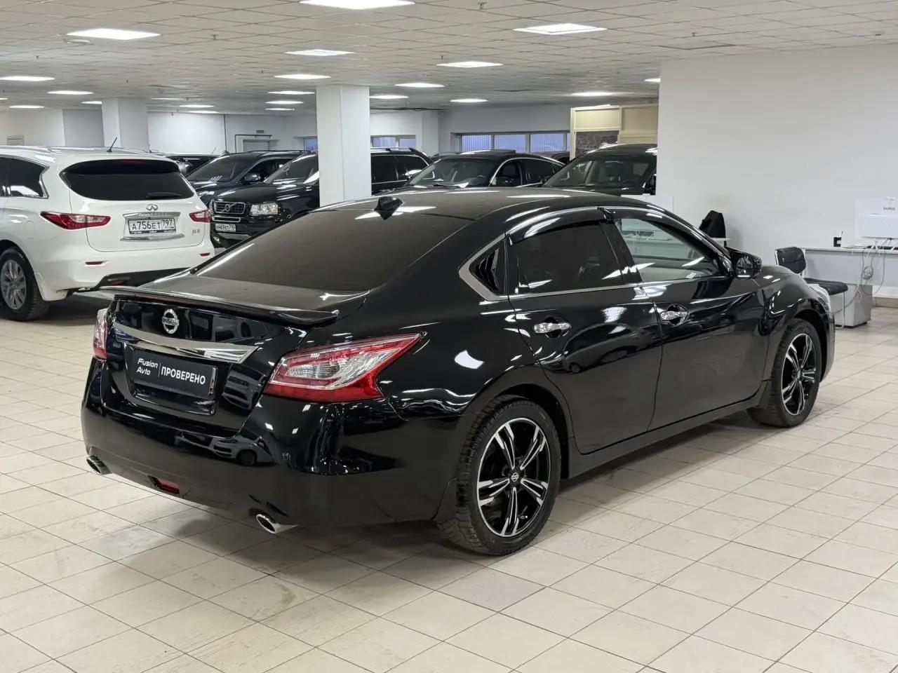 Nissan Teana