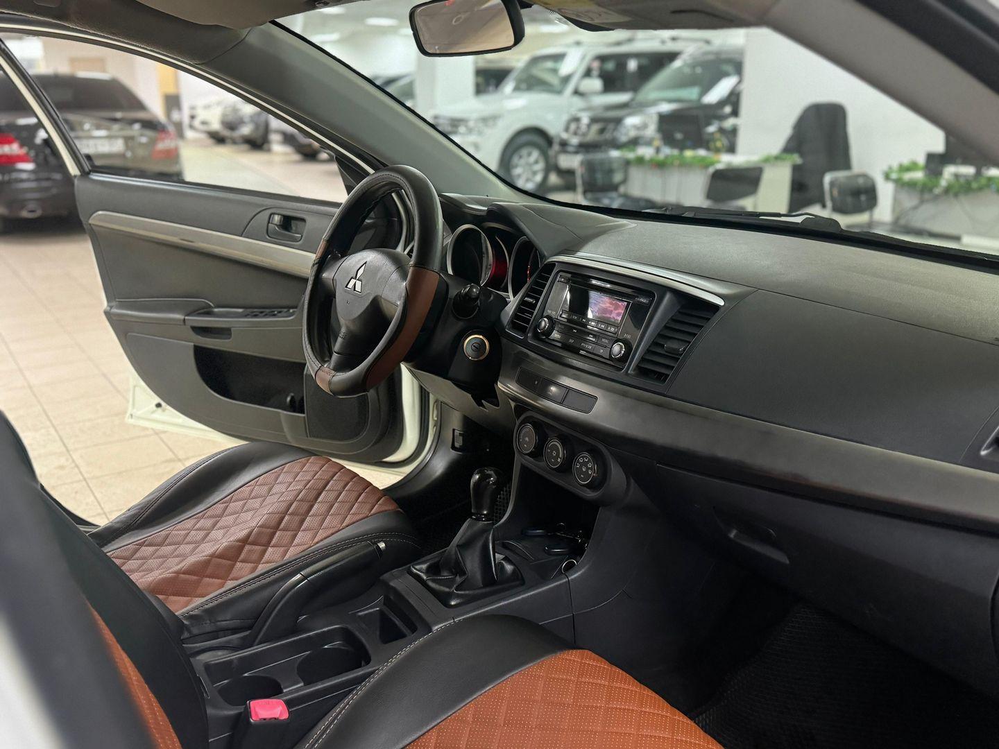 Mitsubishi Lancer