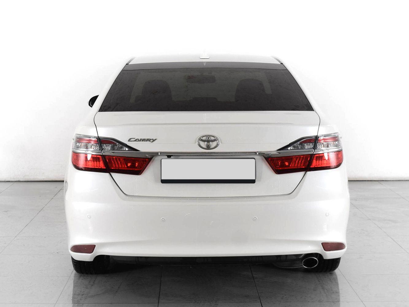 Toyota Camry, 2017