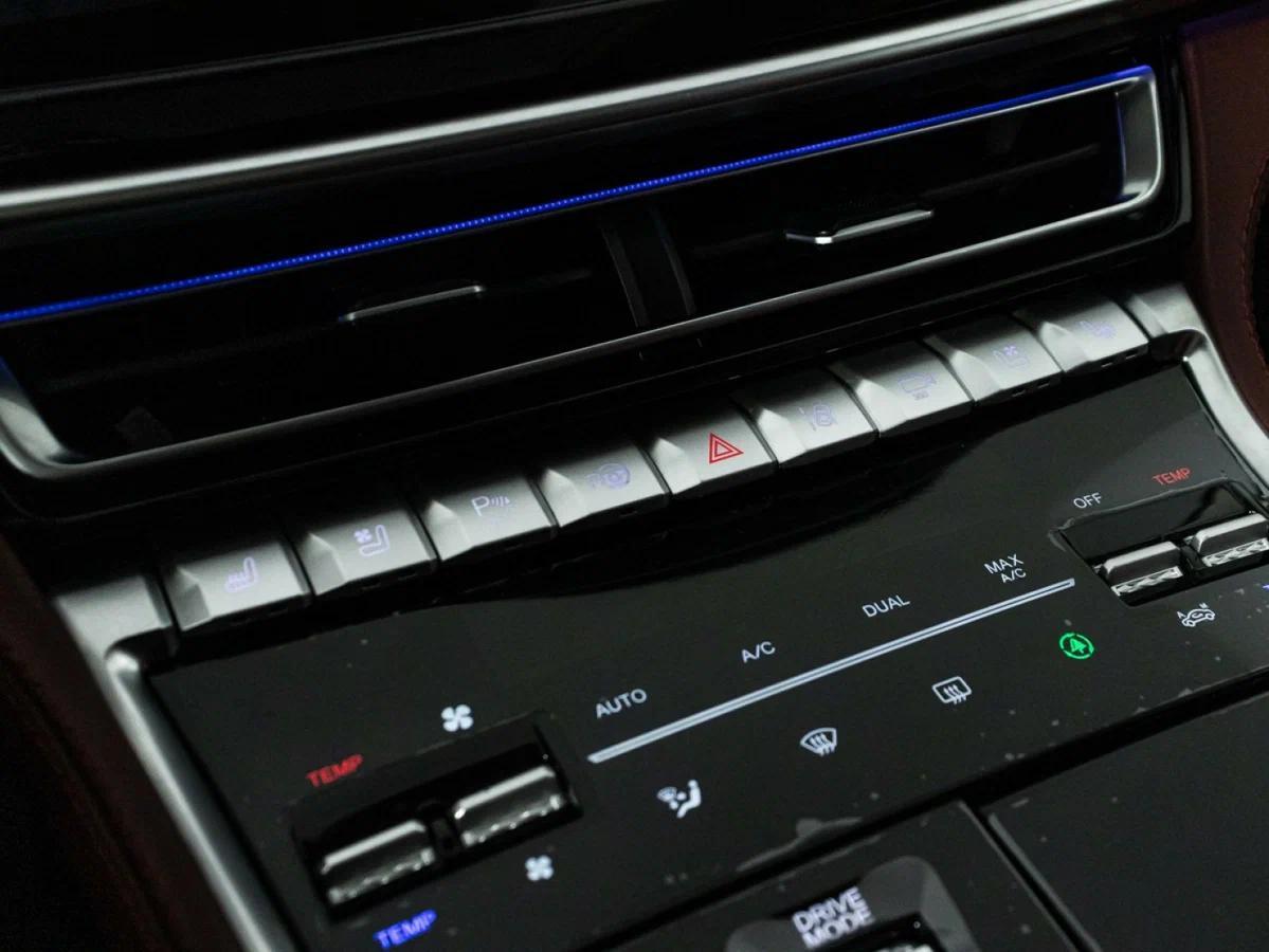 фото автомобиля 10