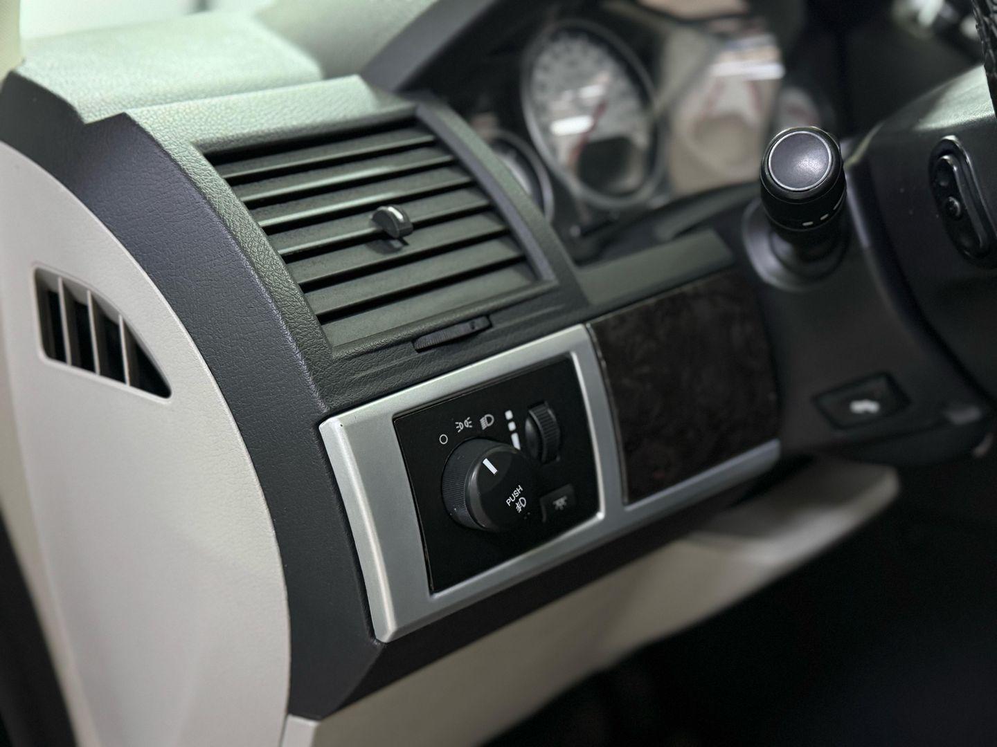 Dodge Caravan