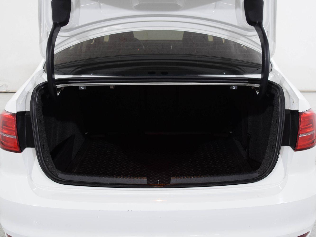 Volkswagen Jetta, 2016