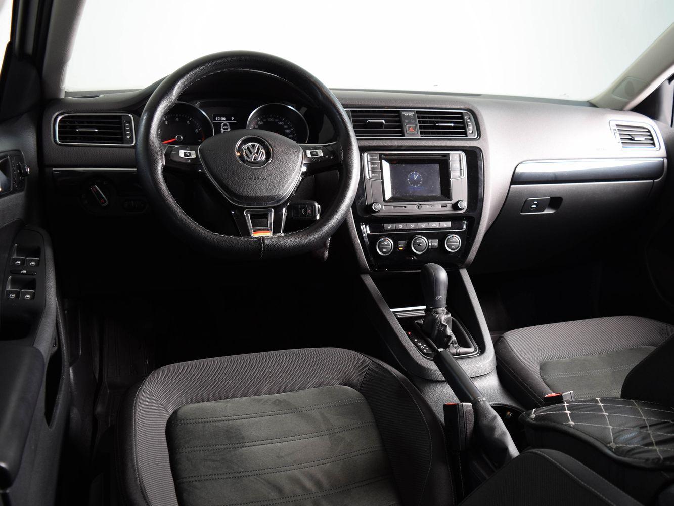 Volkswagen Jetta, 2016