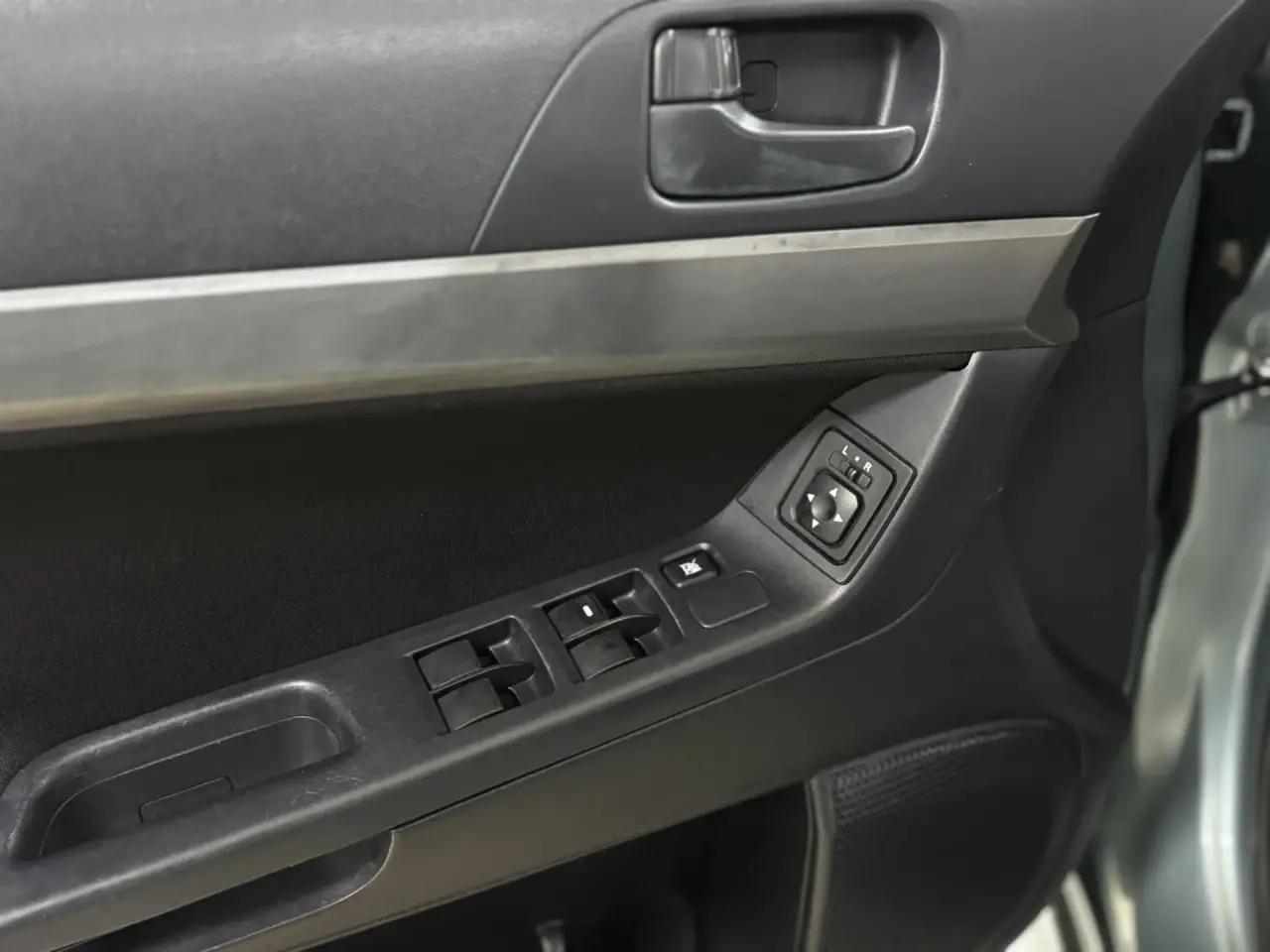 Mitsubishi Lancer