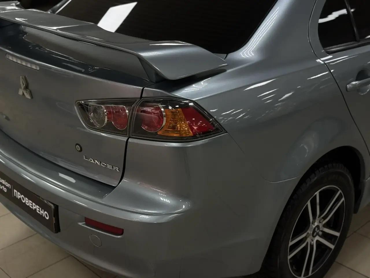 Mitsubishi Lancer